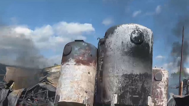 معامل إنتاج زيوت السيارات.. لماذا تستهدفها روسيا؟