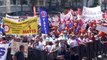 İzmir' de, 1 Mayıs İşçi Bayramı on binlerce kişinin katılımıyla kutlandı