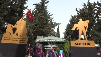 Son dakika haberi: Bayram arifesinde şehit kabirlerine hüzünlü ziyaret