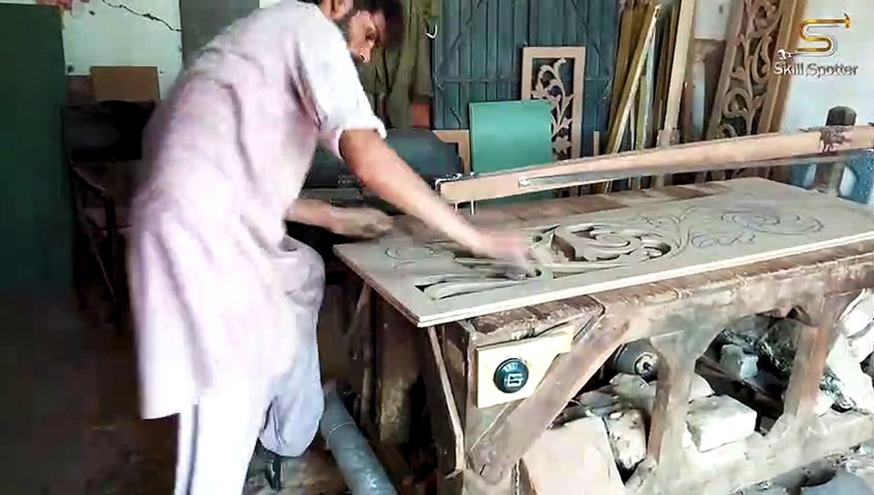 3 Making Beautiful Pattern on Wood Sheet with Jig Saw, Creative Carpenter Wood Design - Skill Spotter