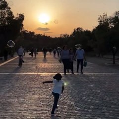 Χριστίνα Κοντοβά: Tα Σαββατοκύριακα στο ηλιοβασίλεμα με την μικρή Ada- Το νέο της post!