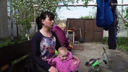 Fugir dos invasores russos sem sair da Ucrânia: "Estamos dispostos a perder tudo"