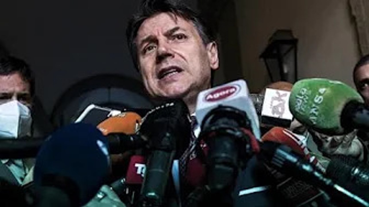 Il Pd avvisa Conte: "In politica ester@ niente...