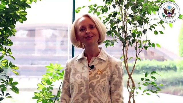 عيد فطر سعيد من القائم بالأعمال مارتينا_سترونغ وجميع منسوبي بعثة الولايات المتحدة الأمريكية في المملكة العربية السعودية. كل عام وأنتم بخير - عيد_ا