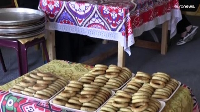 Muçulmanos celebram o Eid al-Fitr esta segunda-feira