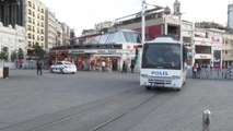 Taksim Meydanı ile çevresi, araç ve yaya trafiğine tekrar açıldı