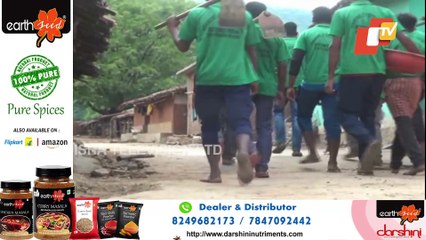 Group Of Youths Join Hands To Provide Water To Voiceless In Scorching Heat