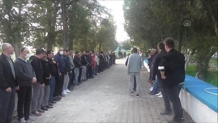 Pazaryeri ilçesinde bayram namazının ardından mezarlık ziyaret edildi