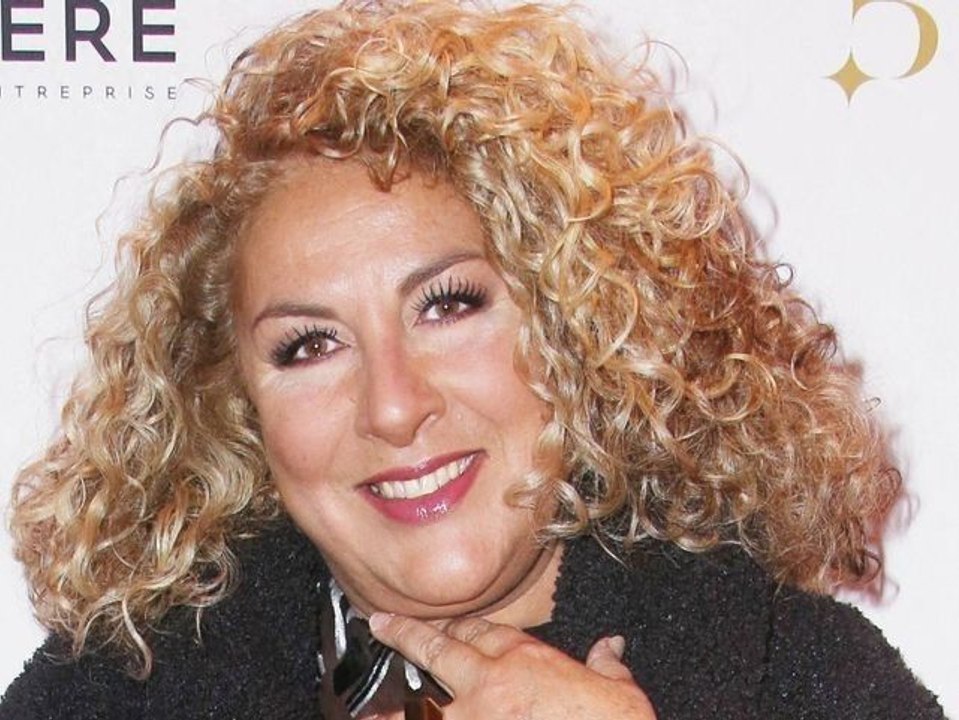 La chanteuse et animatrice télé Marianne James attaquée à la lame de rasoir en plein Paris…