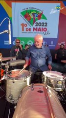 Lula toca bateria em evento no Dia do Trabalhador