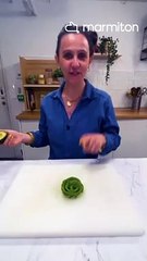 Enlever un noyau d'avocat facilement