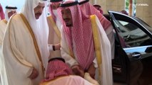 شاهد: العاهل السعودي وولي العهد يؤديان صلاة العيد في الحرم المكي