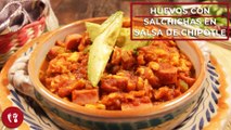 Huevos revueltos con salchichas en salsa de chile chipotle | Receta fácil | Directo al Paladar México