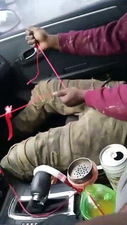 Quand ton passager doit jouer les copilotes pour les essuie-glaces