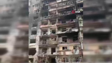 Savaşın harabeye çevirdiği parkta Ukraynalı çocuğun mutluluğu duygulandırdı