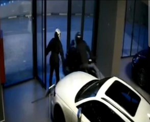 Bağcılar'da motor hırsızlığı güvenlik kamerasına yansıdı