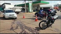 Motociclista fica ferido em colisão com carro no São Cristóvão
