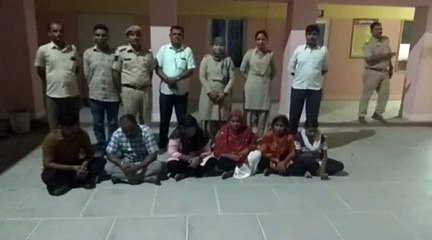 राजमार्ग की होटल में देह व्यापार, चार युवतियां व दो युवकों को दबोचा