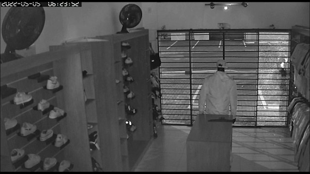 Loja no Universitário é arrombada pela segunda vez neste ano; Nem mesmo grade e alarme impediram ação de ladrão