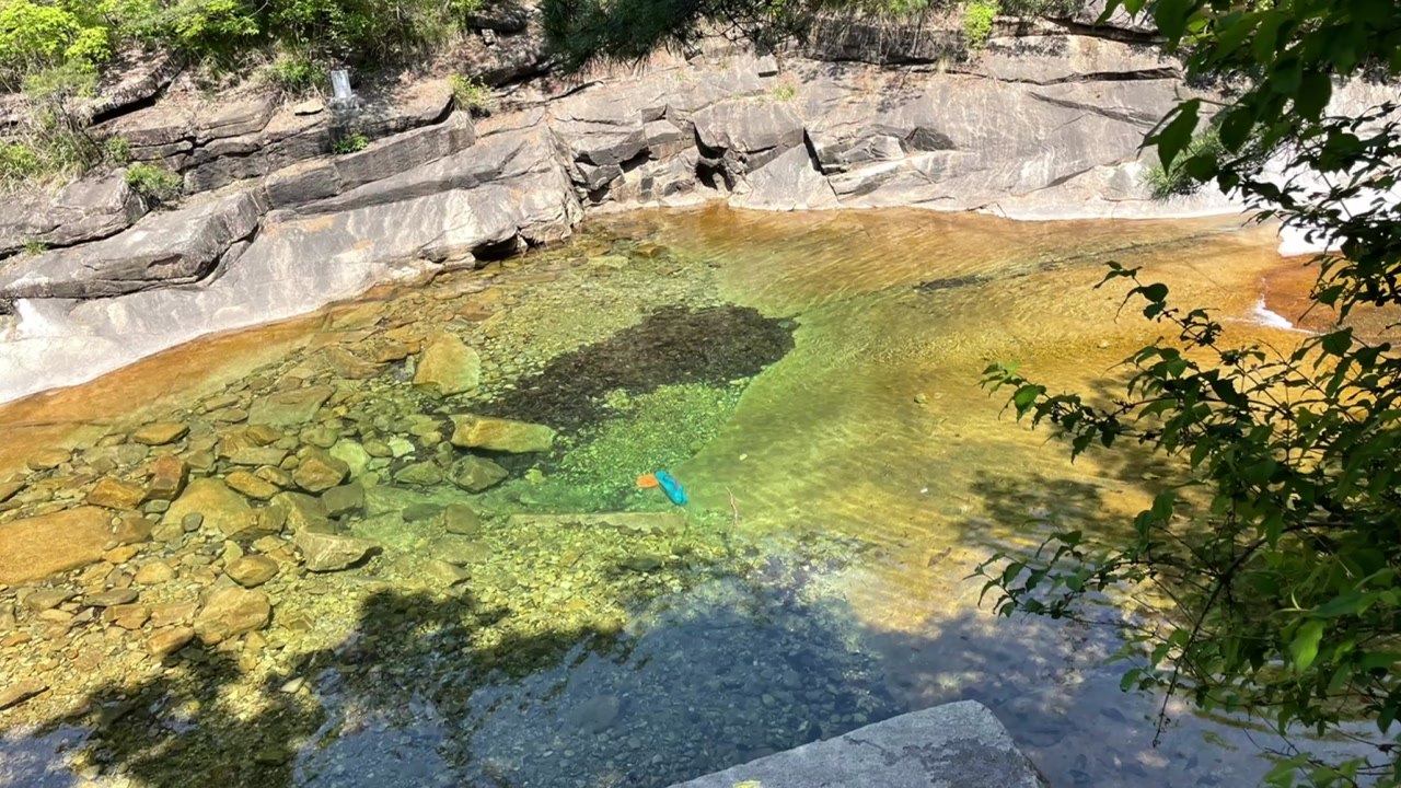 충북 제천 계곡서 물에 빠진 아들 구하려던 40대 아버지 숨져 / YTN