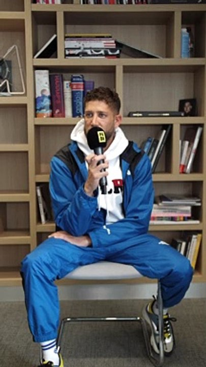 Paga lors d'une interview vidéo PRBK, dans le cadre des Apprentis Aventuriers 5. Le candiadt nous a aussi parlé du couple Maeva Ghennam / Greg Yega Paga, et du fait que depuis Les Marseillais au Mexique c'est vraiment fini entre eux.