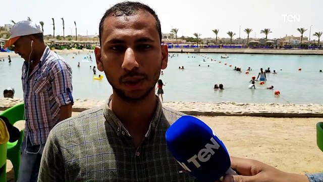 إقبال كبير للمواطنين على شواطئ الغردقة اول أيام عيد الفطر