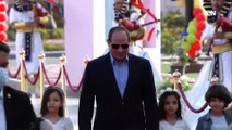 الرئيس السيسي يشهد احتفالية عيد الفطر مع أبناء وأسر الشهداء ويكرمهم