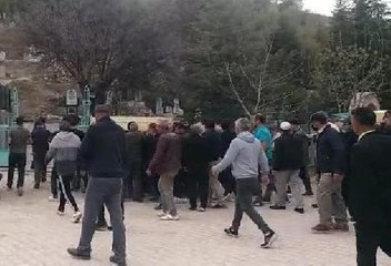 KONYA'DAKİ YANGINDA ANNE VE OĞLUNUN CANSIZ BEDENİNE ULAŞILDI