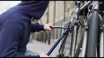 Aumentano i furti di biciclette, ma nel mirino dei ladri ora finiscono anche i monopattini tutto ri
