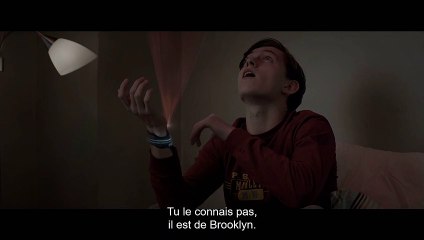 Captain America Civil War (2016) - Scène post-crédits "Peter Parker inspects his Web-Shooters" (VOST)