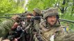 Los soldados de la 81º brigada de Ucrania se retiran extenuados del frente del este