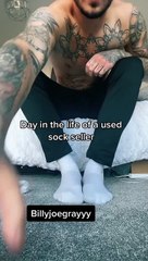 Hombre gana más de 35 mil pesos al mes vendiendo sus calcetines usados en Only Fans