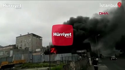 Avcılar’da atık deposunda yangın: 2 kişi hastaneye kaldırıldı