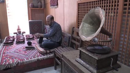 Kaybolmaya yüz tutan harik sanatını yaşatmaya çalışıyor