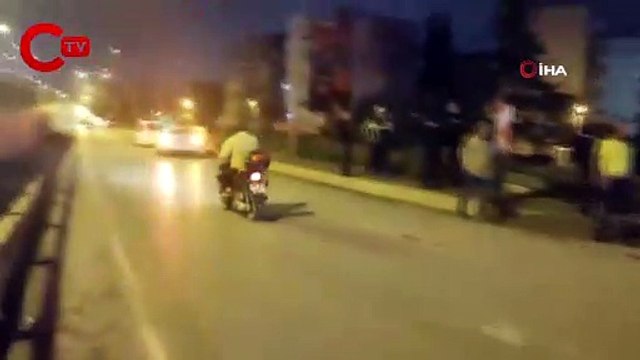 Kuşadası'nda motosiklet ile otomobil kafa kafaya çarpıştı 2'si ağır 3 yaralı