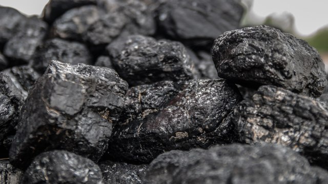 Coal Shortage బొగ్గు కొనుగోలు చెయ్యలేం అంటున్న రాష్ట్రాలు | Telugu Oneindia