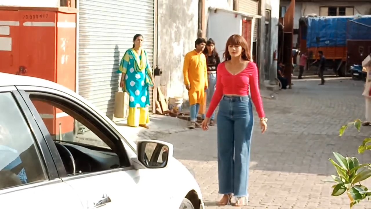 Ziddi Dil Maane Na On Location: Monami tries to Suicide saved by Karan Shergill & they met|FilmiBeat