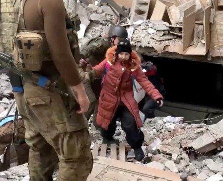 Azov regiment help evacuation civilians from Mariupol's Azovstal steel plant