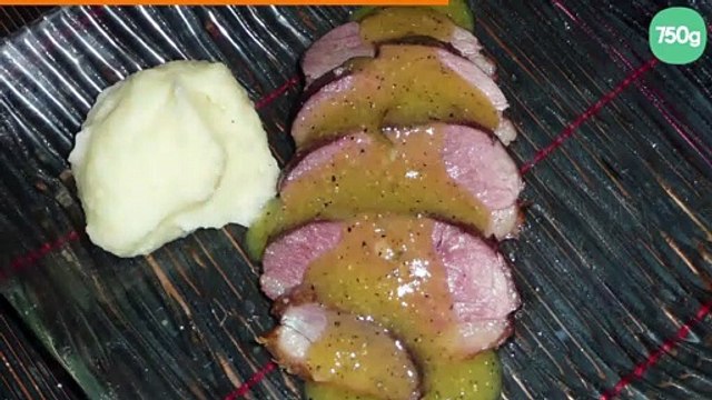 Magret de canard au four et sa sauce aux fruits exotiques