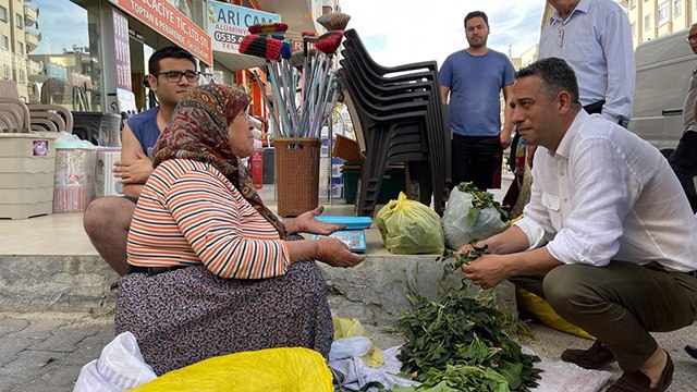 Pazarda yaşlı kadın böyle dert yandı: Evime varıyorum, yemek pişiremiyorum