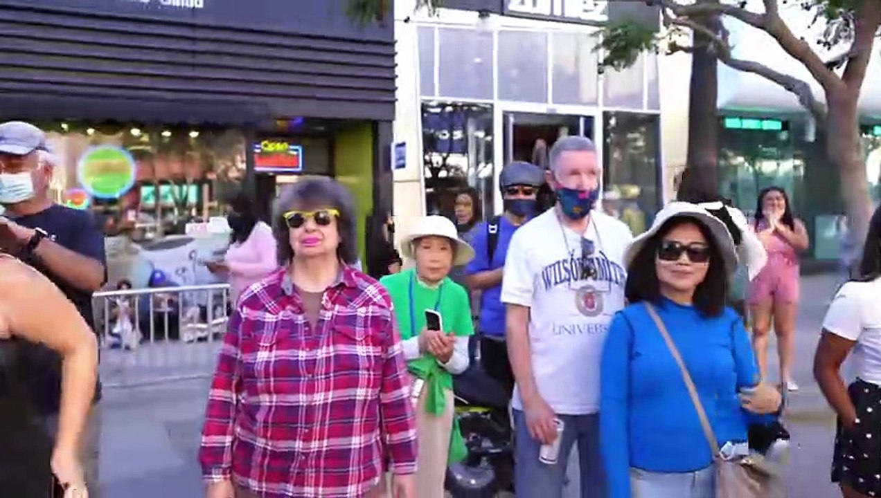 Shakira - WAKA WAKA _ Daniele Vitale & Karolina Protsenko _ Sax e Violin