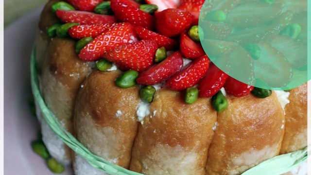 Charlottes aux fraises à la pistache