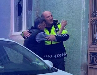 Son dakika: KAZA YAPAN ALKOLLÜ SÜRÜCÜ TRAFİK POLİSİNE SARILIP BAYRAMLAŞTI