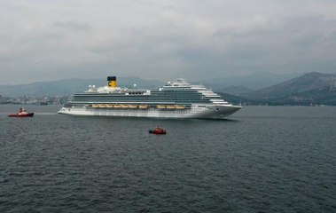 İtalya bandıralı kruvaziyer Costa Venezia, İzmir'e yanaştı