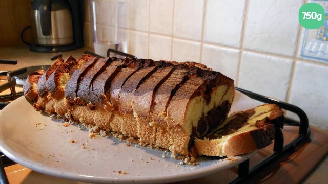 Gâteau marbré au chocolat au lait