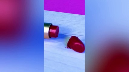 Réparer un rouge à lèvres cassé... avec une allumette !