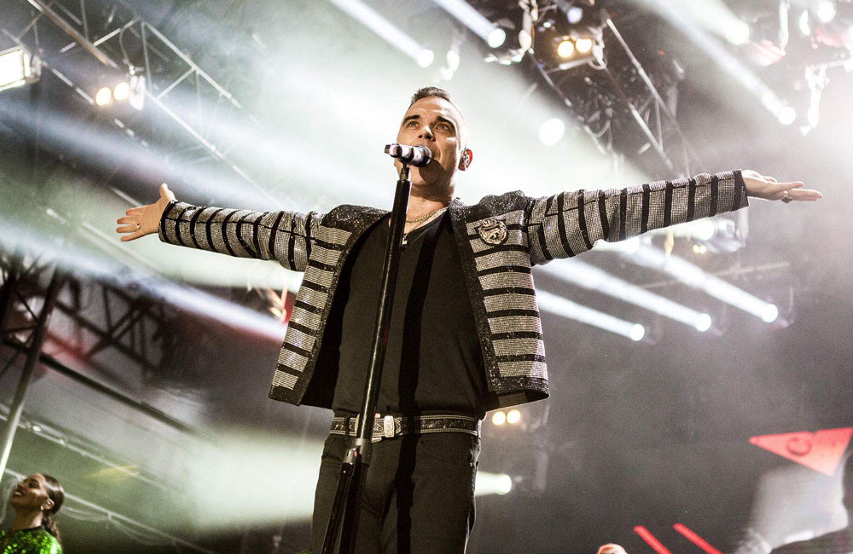 ⁣Robbie Williams' movie will feature saucy sex scene in a church