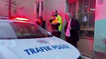 Alkollü sürücü polise sarılarak bayramlaştı