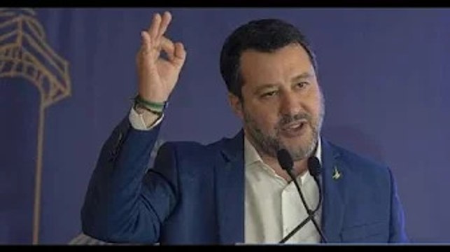 Salvini prepara un viaggio a Mosca: chiesto il visto alle @utorità russe
