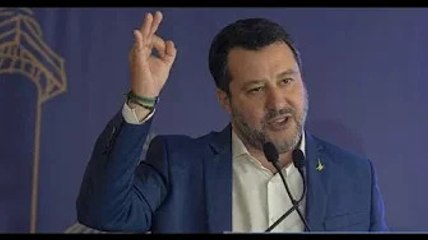 Salvini prepara un viaggio a Mosca: chiesto il visto alle @utorità russe